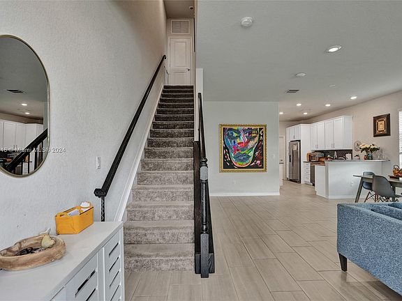 5th image of 5110 Eucalyptus Dr Unit 4