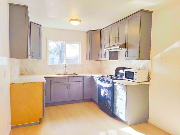 2nd image of 3258 Locke Dr #3258