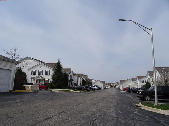 5th image of 115 Silverstone Dr