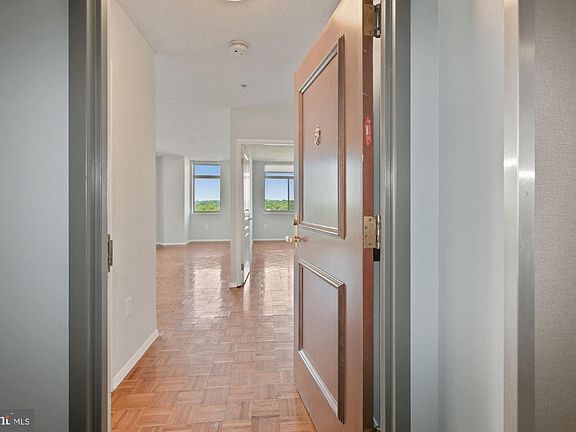 3rd image of 7111 Woodmont Ave APT 902