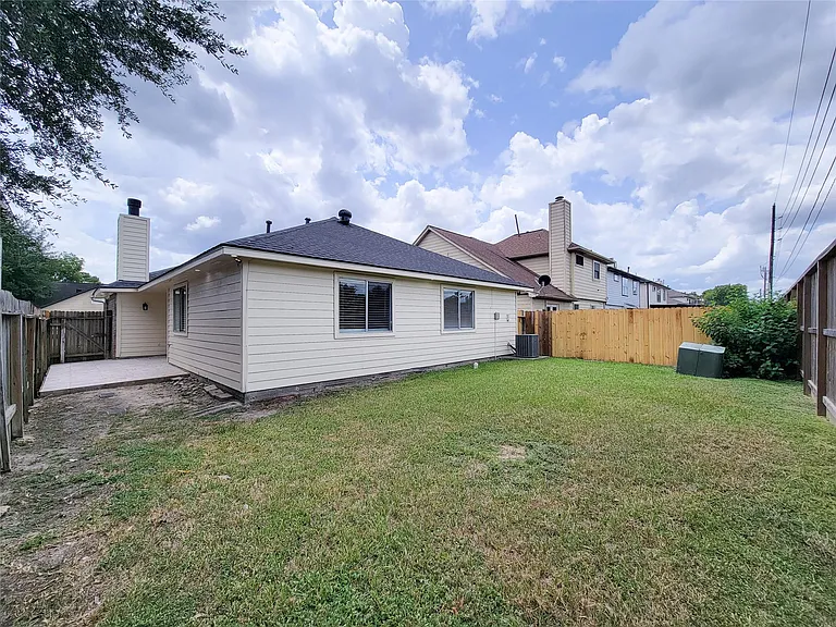 3658 Villa Glen Dr — Photo 29