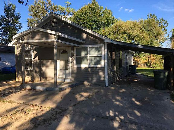 3rd image of 160 Shakespeare Dr