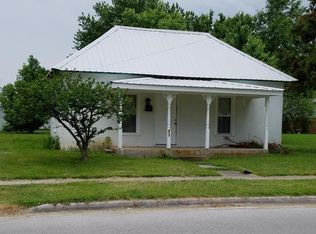 192 Black Walnut Ln, Marshfield, MO 65706