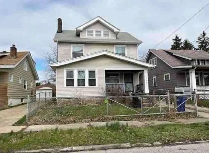 13906 Lyric Ave photo 1