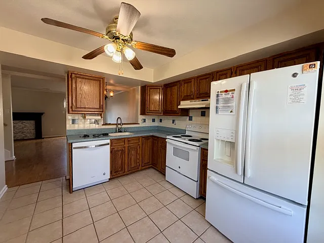 534 Crossbridge Dr — Photo 10