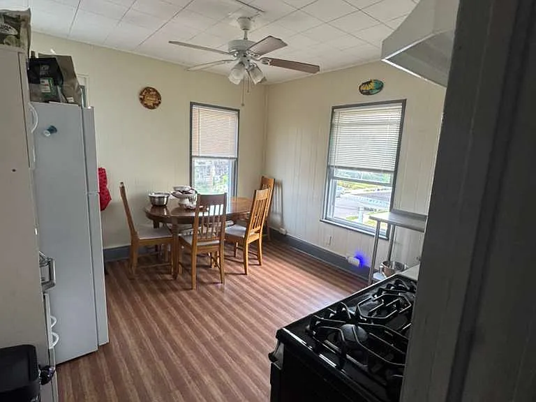 74 Franklin St #2 — Photo 4
