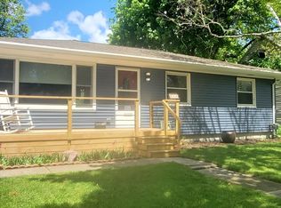 211 Cloverland Dr, Lansing, MI 48910