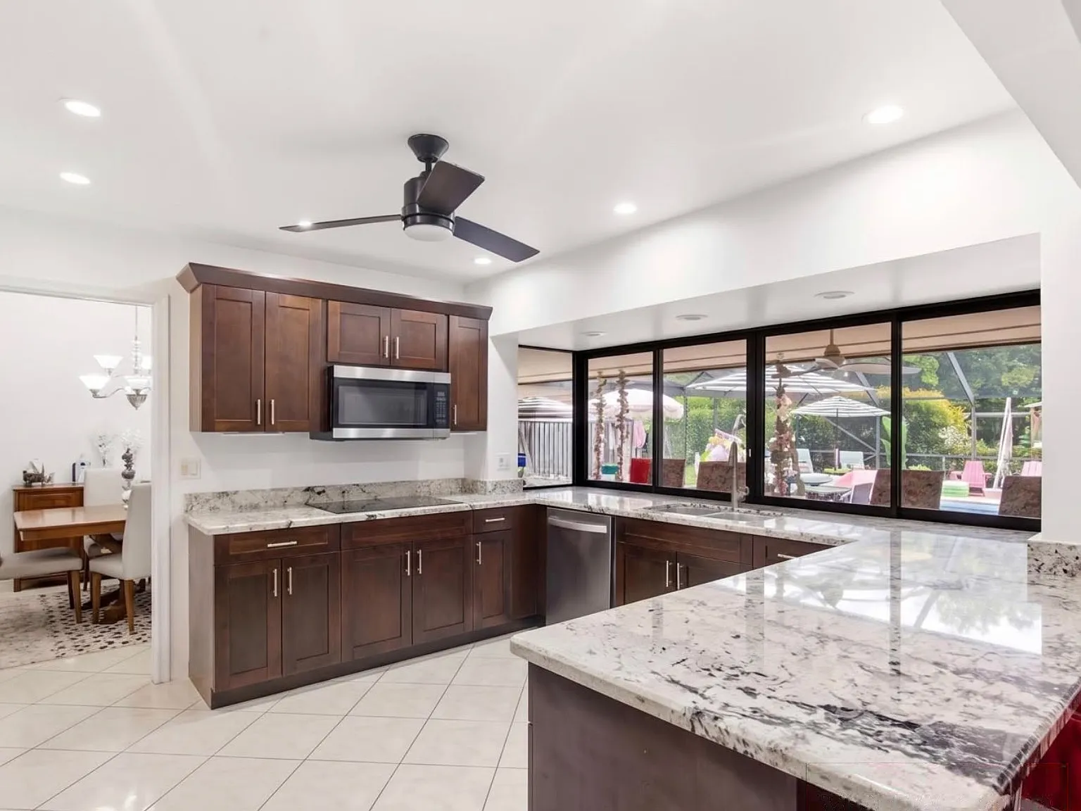 4 bed, 2996 sqft, $6,150 — Photo 3