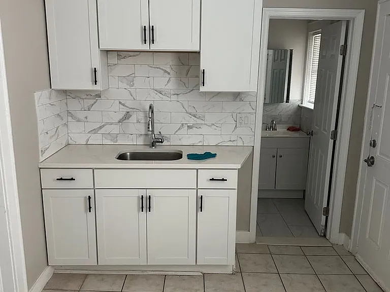205 Palisade Ave — Photo 1