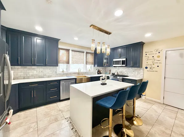 69 Humphrey Avenue image 12 of 41