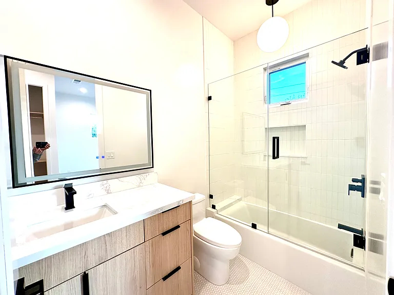 En Suite Bathroom for 2nd Bedroom