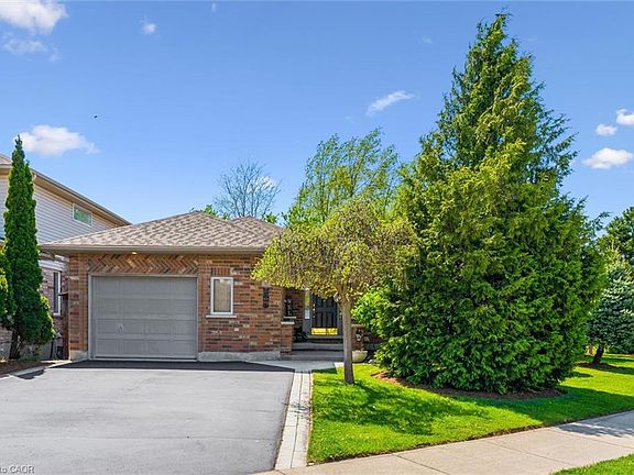 3rd image of 40 Gibbs Cres