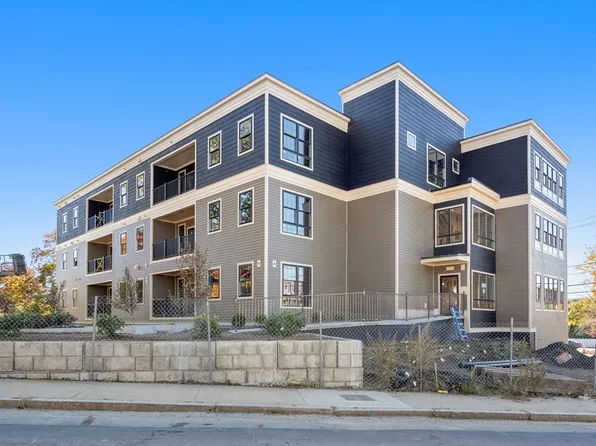 272 Lincoln St #202, Marlborough, MA 01752