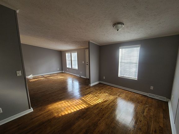 2nd image of 556 Sandy Pines Ct
