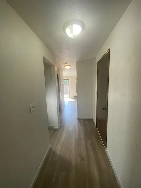 2 bed, 1100 sqft, $1,700 — Photo 3