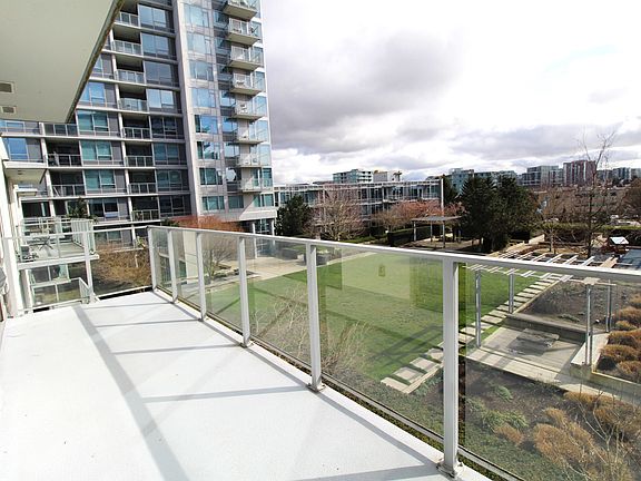 2nd image of 5233 Gilbert Rd #623