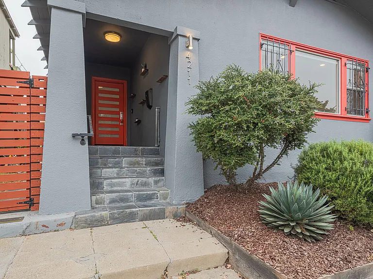 4211 Martin Luther King Jr Way — Photo 3