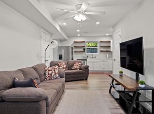811 N 6th St, Columbia, MO 65201