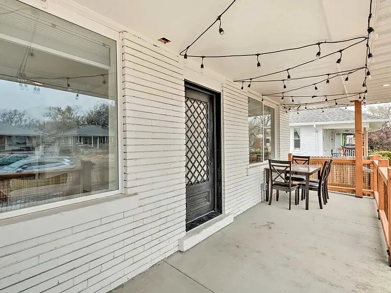 2324 S Green St #FRONT — Photo 3