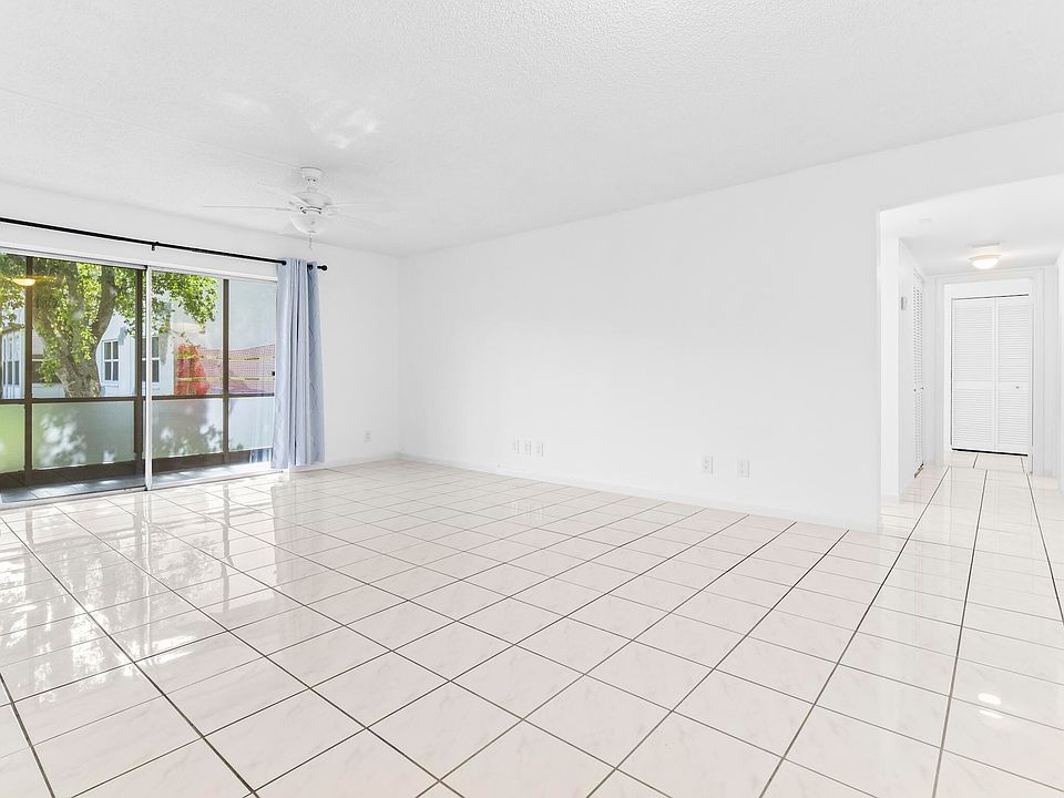 1st image of 345 W Laurel Drive #2m