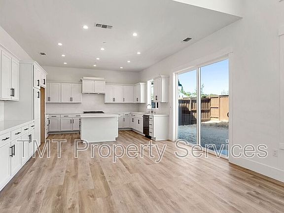 3rd image of 6739 Micherra Cir