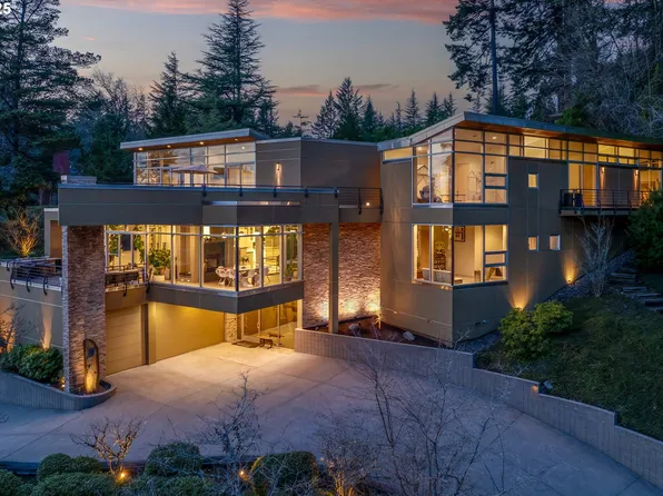 5525 SW Woods Ct, Portland, OR 97221