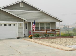 101 Clemans Ave, Moxee, WA 98936