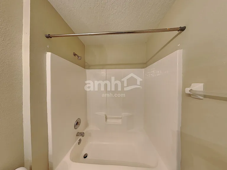 315 Colony Ct — Photo 17