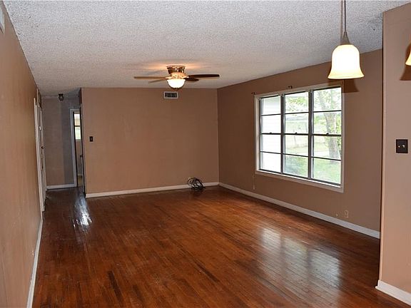 5th image of 4910 N Fm 487