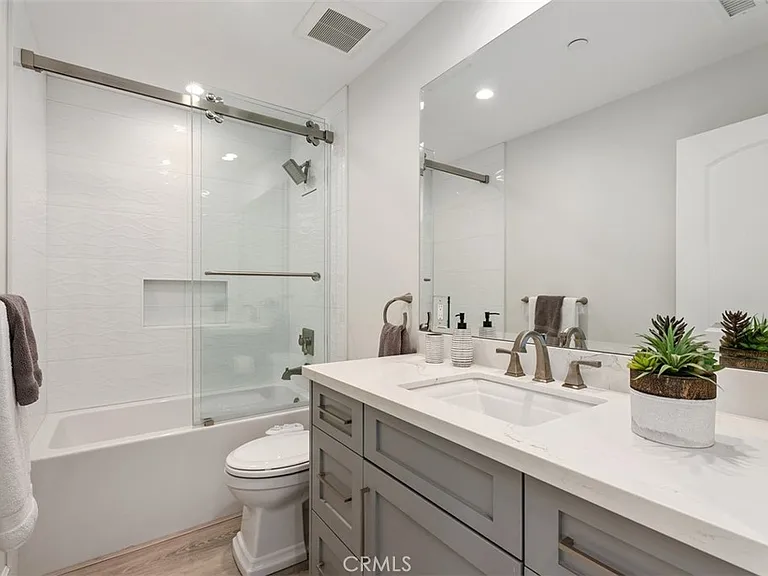 24065 Windward Dr — Photo 17
