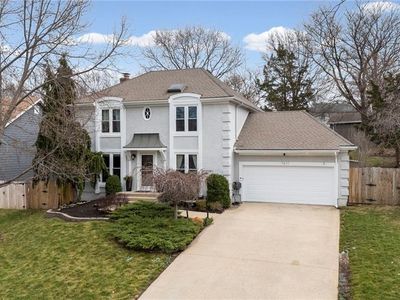 7611 Westgate St, Lenexa, KS, 66216