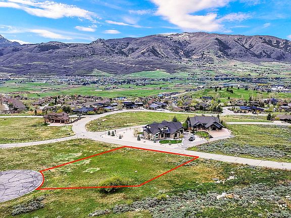2nd image of 3722 N Porcupine Ridge Dr