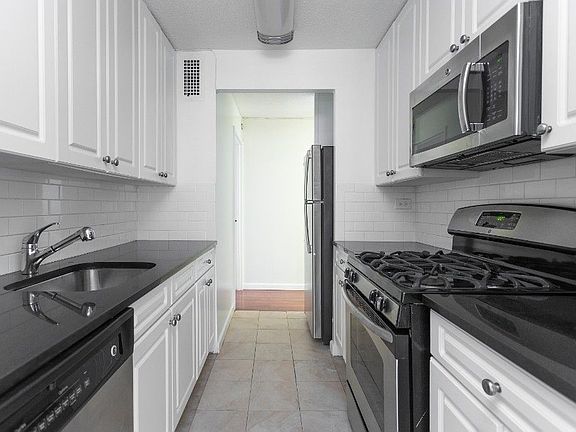 2nd image of 175 W 87th St APT 12E