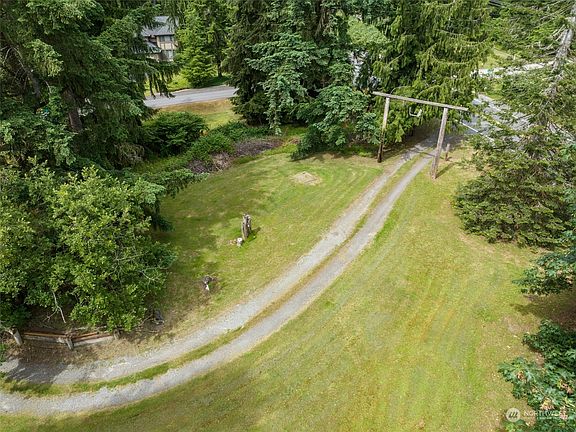 5th image of 15909 216th Avenue NE