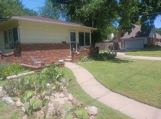 114 SW 5th St, Newton, KS 67114
