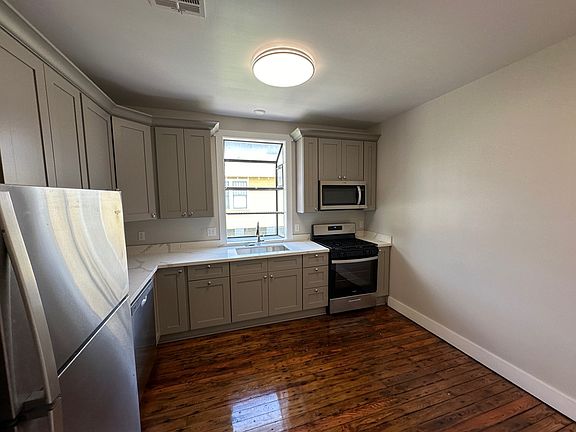 5th image of 629 N Pierce St