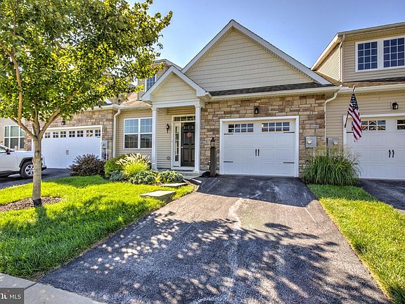 4th image of 232 Rose View Dr