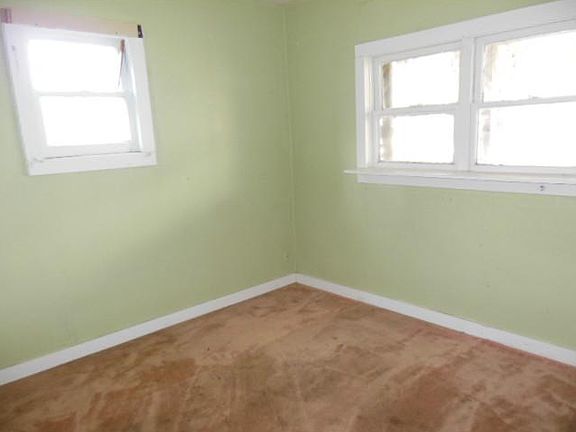 5th image of 1230 Covington Ave