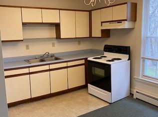1 Mill Rd APT 12, Hampton, NH 03842