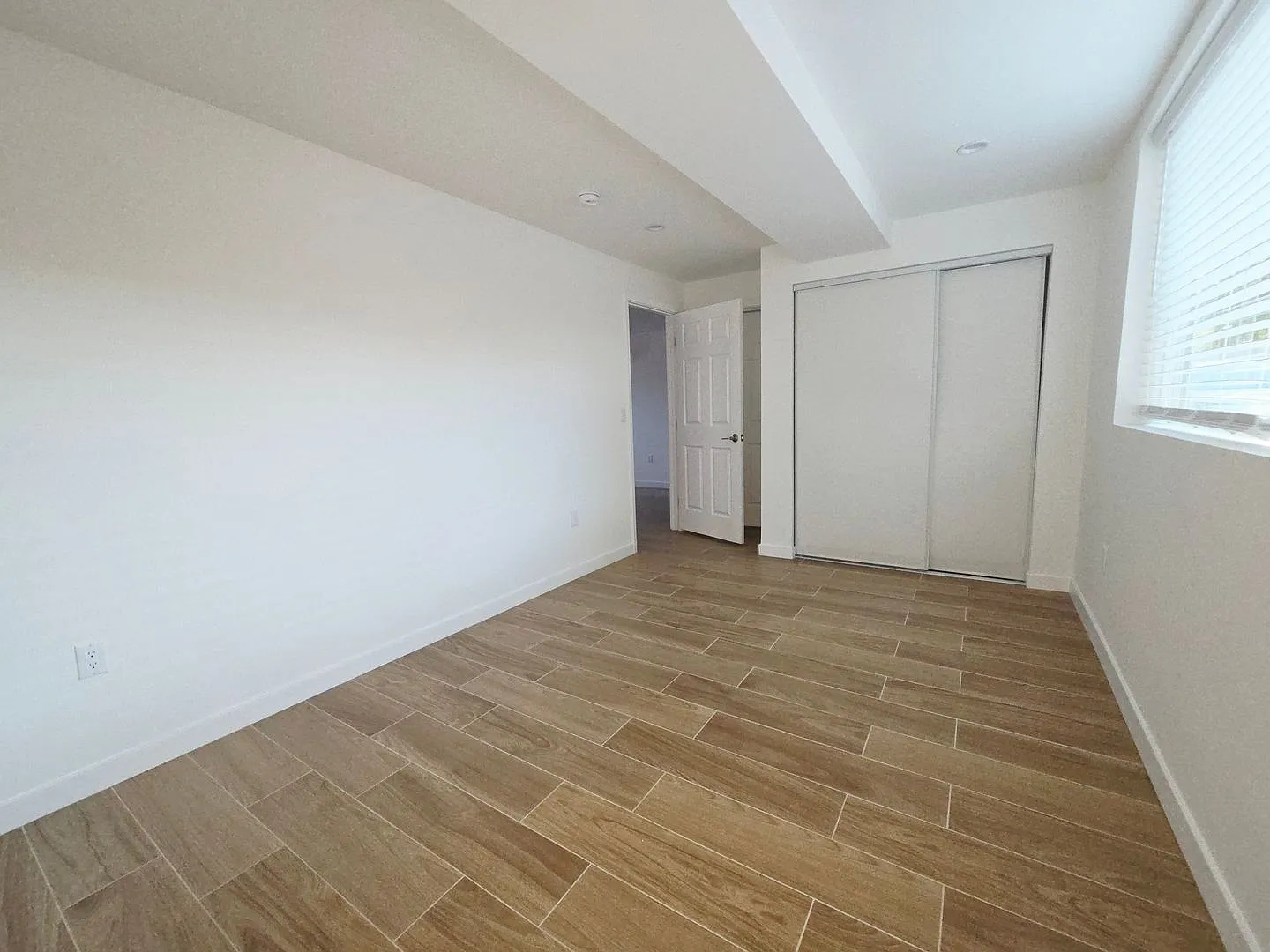 DNA Apartments 13425 Vanowen LLC — Photo 4