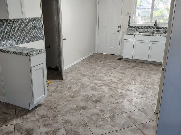 217 N Martinson St — Photo 12