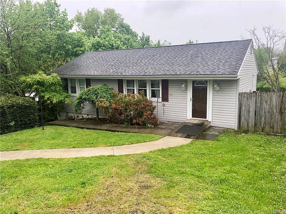 1st image of 13 Robertson Dr
