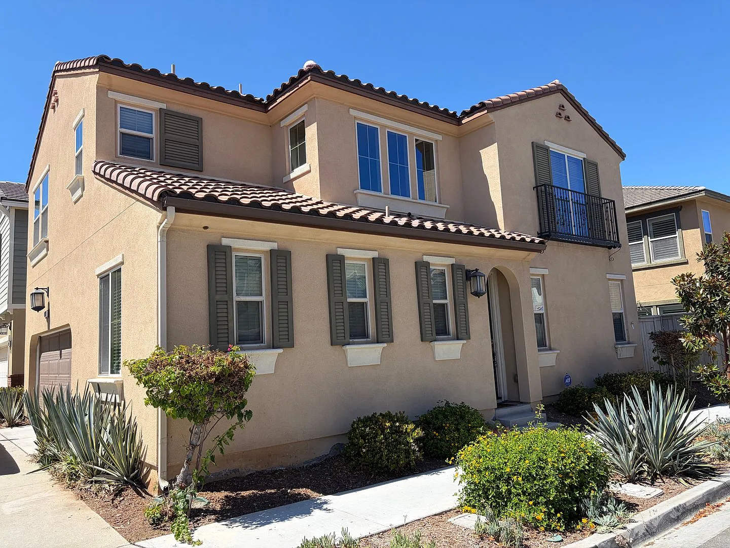 Beautiful 3 Bedroom Home Near Imperial Beach with Office Space! — Photo 1