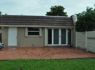 7455 Twin Sabal Dr, Miami Lakes, FL 33014