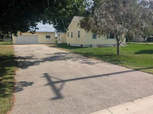 26468 540th Ave, Austin, MN 55912