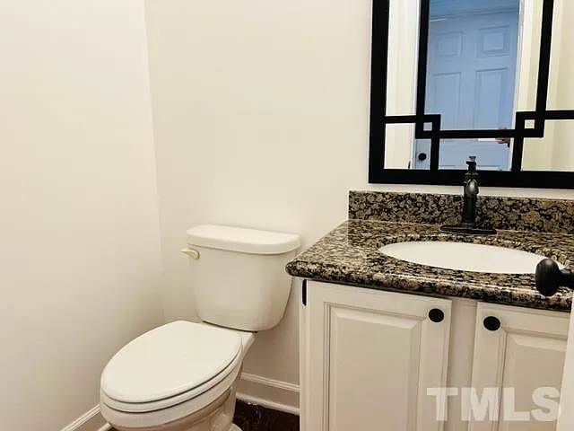 2112 N Hills Dr — Photo 11