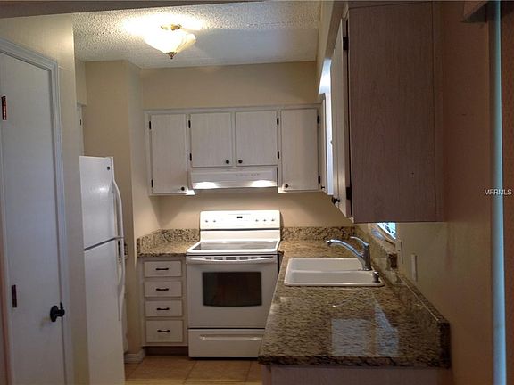 5th image of 6925 Avenue Des Palais Unit 1A
