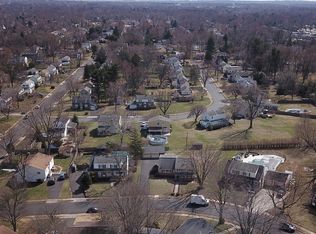 1252 Beverly Rd, Warminster, PA 18974