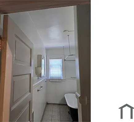 242 11th St — Photo 25