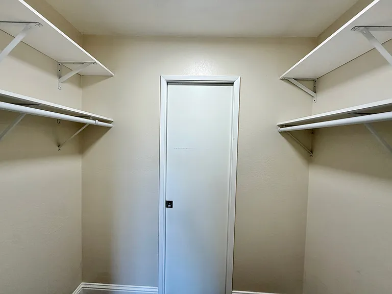 Walk-in closet